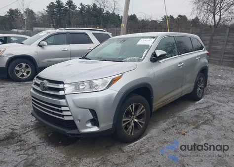 2018 Toyota Highlander Le from USA, damaged, VIN 5TDBZRFHXJS886312